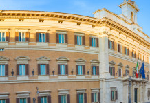 Mercoledì riprende la discussione del ddl caccia alla Camera Mercoledì riprende la discussione del ddl caccia alla Camera - Palazzo Montecitorio, sede della Camera dei deputati