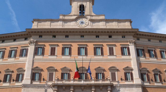 Questa settimana niente ddl caccia per la commissione Agricoltura Questa settimana niente ddl caccia per la commissione Agricoltura - Palazzo Montecitorio, sede della Camera dei deputati